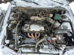Mitsubishi Carisma ����