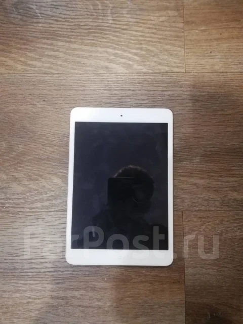 Apple iPhone. �/�, 16 ��, ����� ����