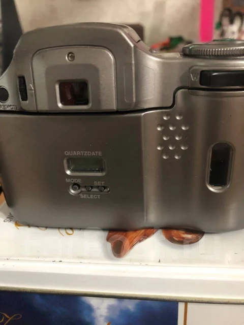 Olympus IS-300. 20 � ����� �� ����
