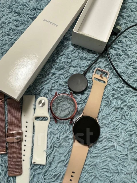 Samsung Galaxy Watch4. GPS, NFC, SIM-�����, IP67, IP68 ����