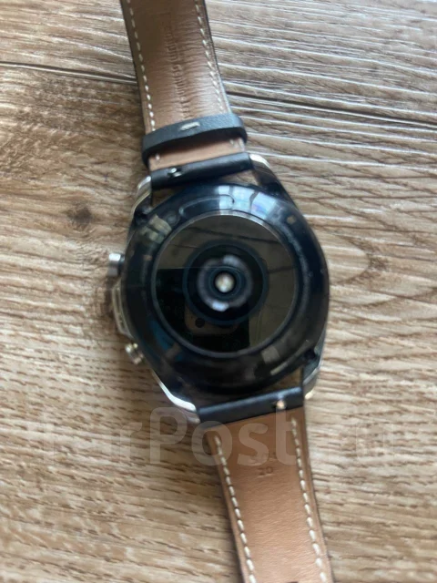 Samsung Galaxy Watch3 ����