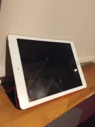Apple iPad. ������ 16 �� ����