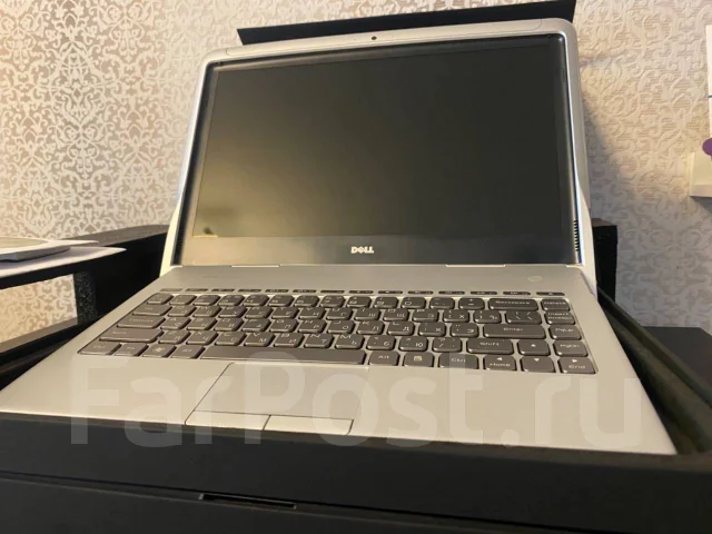 Dell XPS. 13.4", 1,4����, ��� 4 ��, ���� 128���, WiFi: 1, Bluetooth: 1 ����
