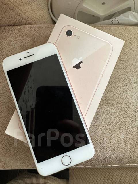 iPhone 8, 64 гб, розовый, б/у, в наличии. Цена: 10 000₽ во Владивостоке
