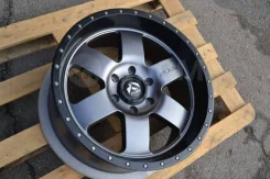 Fuel Off-Road Podium. 9.0x20", 6x139.7, ET20 ����