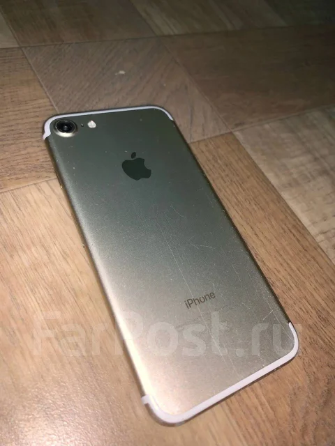 Apple iPhone 7. �/�, 128 ��, �������, 3G, 4G LTE ����