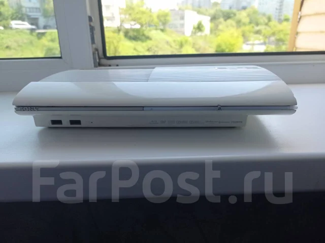 Sony PlayStation 3 Super Slim ����