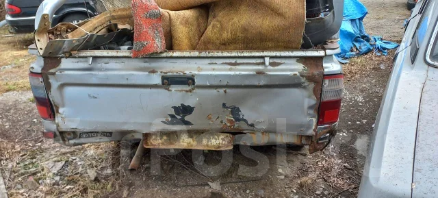 Toyota Hilux Pick Up. LN106 ����