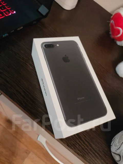 Apple iPhone 7 Plus. �/�, 32 ��, ������ ����