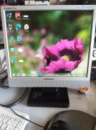 Samsung. 17", ���������� �� (LCD, LED, QLED) ����