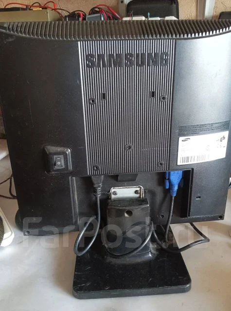 Samsung. 17", ���������� �� (LCD, LED, QLED) ����