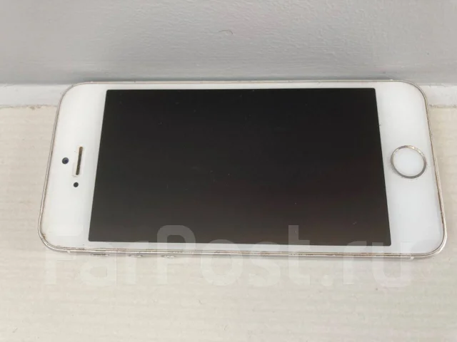 Apple iPhone SE. �/�, 64 ��, �����������, 4G LTE ����