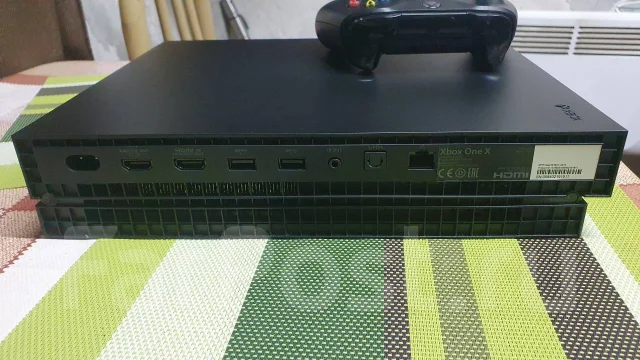 Microsoft Xbox One X ����