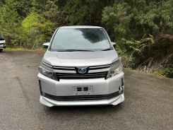 Toyota Voxy. ZWR800005616 ����