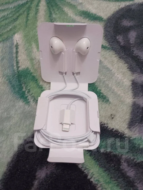 Apple EarPods ����