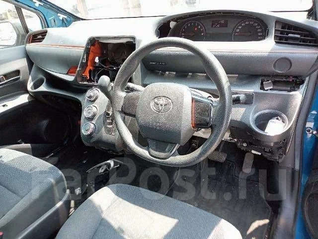 Toyota Sienta. �������, ��������, 1.5 (110��.�.), ������, 97 000����. ��, �/�, ��� ��� ����
