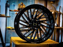Hostile. 12.0x20", 8x165.1, 8x170, ET-44, �� 125,2���. ��� ����� �� ������������ ����