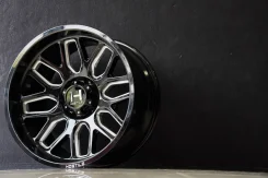 Hostile. 10.0x22", 8x165.1, 8x170, ET-25, �� 125,2���. ��� ����� �� ������������ ����
