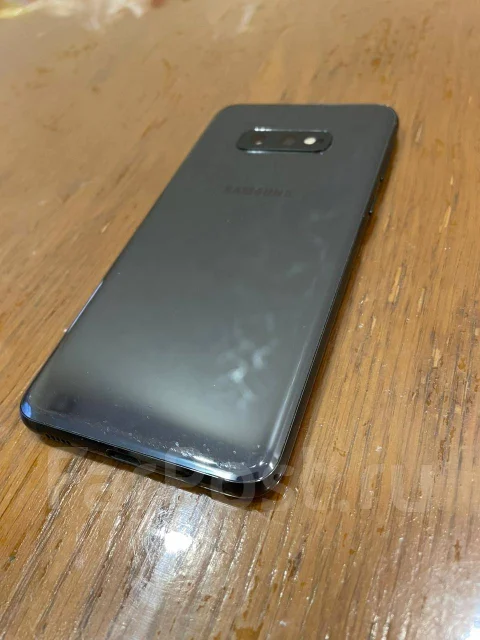 Samsung Galaxy S10e. �/�, 128 ��, ����� ����