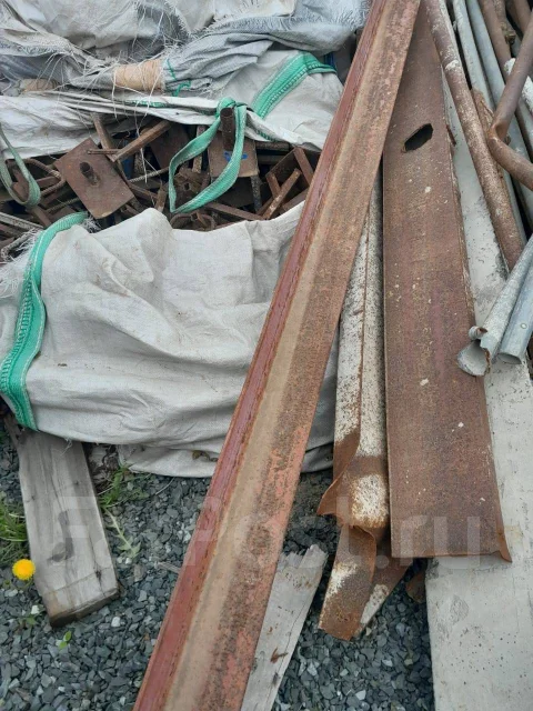 Уголок стальной б/у, в наличии во Владивостоке