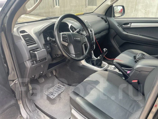 Isuzu D-MAX. ��������, 4wd, 205.0 (163��.�.), ������, 204 000����. �� ����
