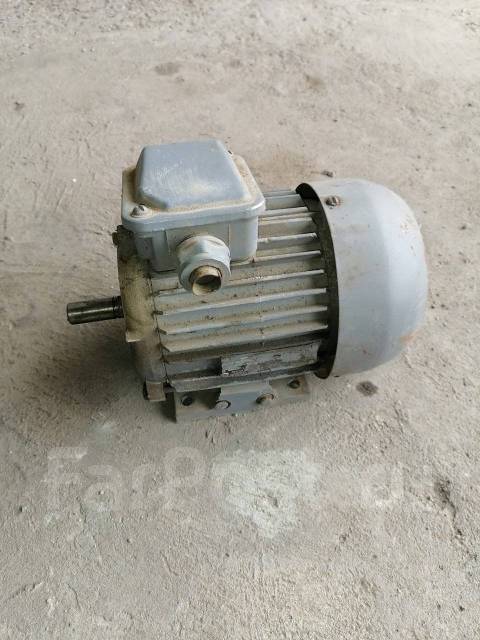 Электродвигатель, б/у, в наличии. Цена: 2 500₽ во Владивостоке