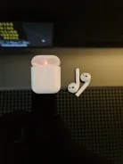 Apple AirPods ����