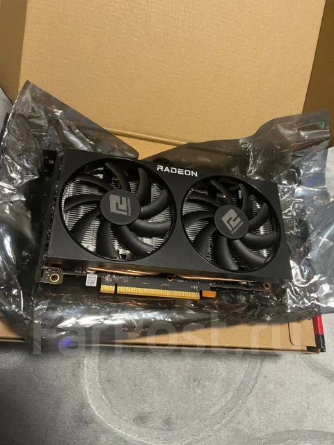 Radeon RX 6600 ����