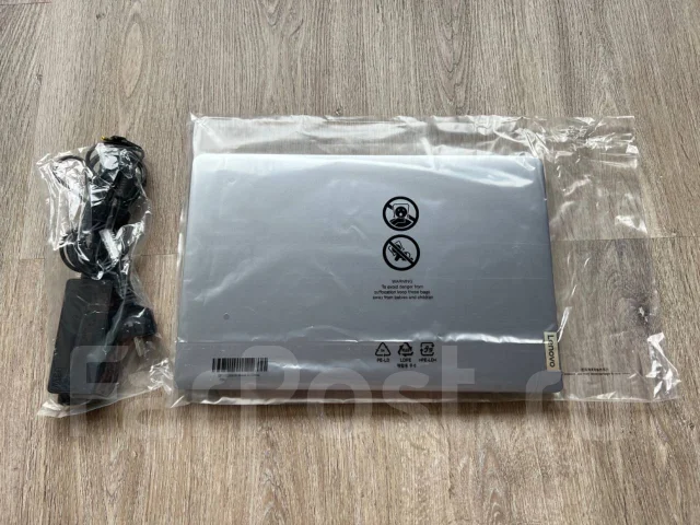 Lenovo IdeaPad 3. 15.6", 1,2����, ��� 8 ��, ���� 512���, WiFi: 1, Bluetooth: 1 ����