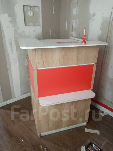 Ресепшен, б/у, в наличии. Цена: 5 000? в Уссурийске