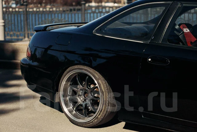 Work Emotion D9R. 10.5x18", 5x114.3, ET15 ����