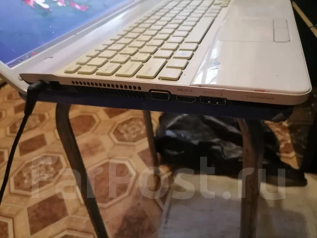 Sony VAIO PCG-71211V. 15.6", 2,5����, ��� 3072 ��, ���� 250���, WiFi: 1, Bluetooth: 1, ����������� �� 1��. ����