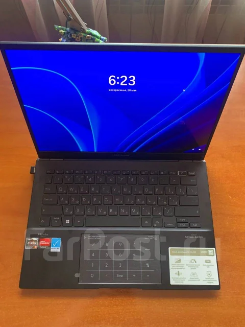 Asus ZenBook 14 UM3402YA. 14", 2,3����, ��� 8 ��, ���� 512���, WiFi: 1, Bluetooth: 1, ����������� �� 8��. ����
