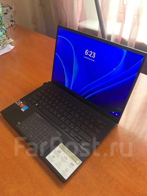 Asus ZenBook 14 UM3402YA. 14", 2,3����, ��� 8 ��, ���� 512���, WiFi: 1, Bluetooth: 1, ����������� �� 8��. ����