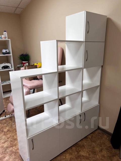 Стеллаж, б/у, в наличии. Цена: 6 000₽ во Владивостоке