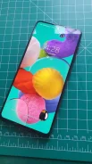 Samsung Galaxy A51. �/�, 64 ��, �������, 3G, 4G LTE, Dual-SIM, NFC ����