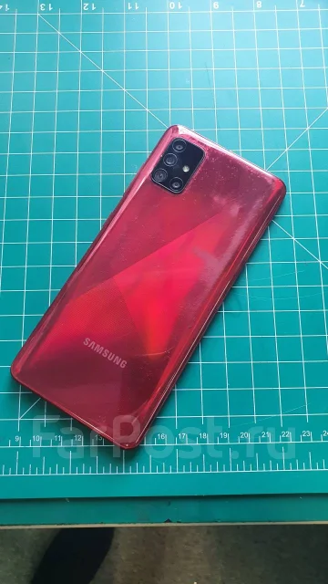 Samsung Galaxy A51. �/�, 64 ��, �������, 3G, 4G LTE, Dual-SIM, NFC ����
