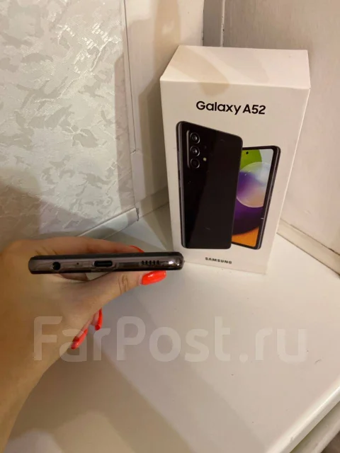 Samsung Galaxy M52 5G. �/�, 64 ��, ������, NFC ����