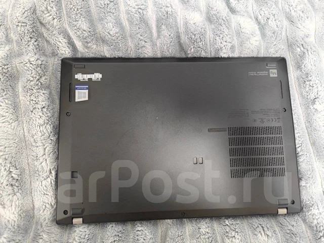 Lenovo ThinkPad T14s. 1,7����, ��� 16 ��, ���� 512���, WiFi: 1, Bluetooth: 1, ����������� �� 12��. ����