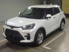Toyota Raize ����