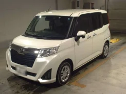 Toyota Roomy ����