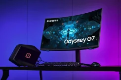 Samsung. 26.9" ����
