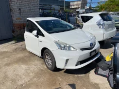 Toyota Prius a. ZVW41, 2ZRFXE ����