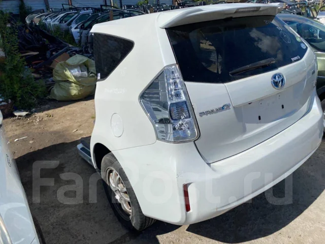 Toyota Prius a. ZVW41, 2ZRFXE ����