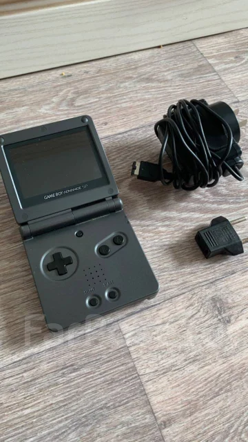 Nintendo Game Boy Advance SP ����