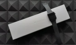 Apple Watch Series 4. GPS, NFC, IP67, IP68 ����