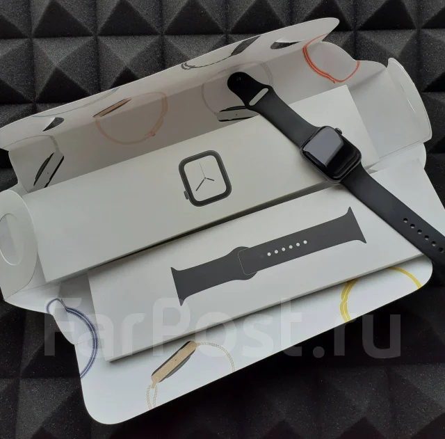 Apple Watch Series 4. GPS, NFC, IP67, IP68 ����