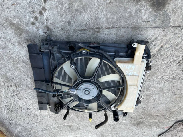 �������� Toyota Yaris 1640021260 ����