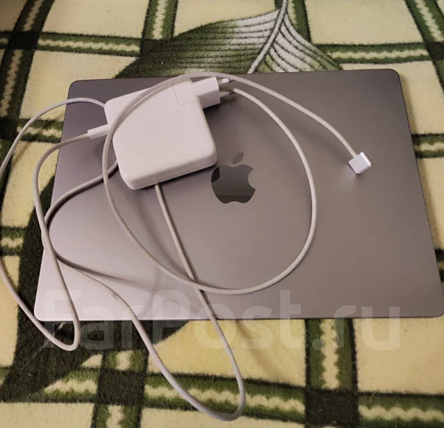 Apple MacBook Pro 14 2021. 14.2", ��� 16 ��, ���� 512���, WiFi: 1, Bluetooth: 1, ����������� �� 17��. ����