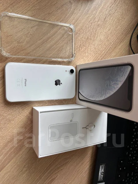 Apple iPhone Xr. �/�, 64 ��, �����, 3G, 4G LTE, NFC ����